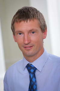Dr. Jernej Pisk