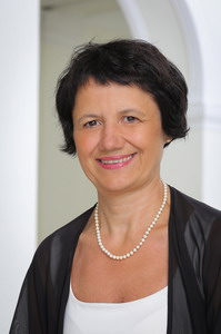dr. Marina Rugelj