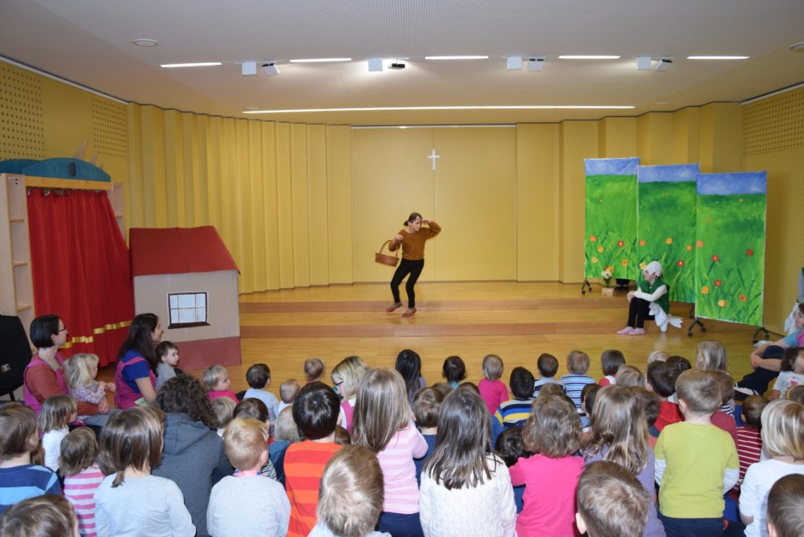 thumbnail_20170328_Rdeča_kapica_OŠ (3)
